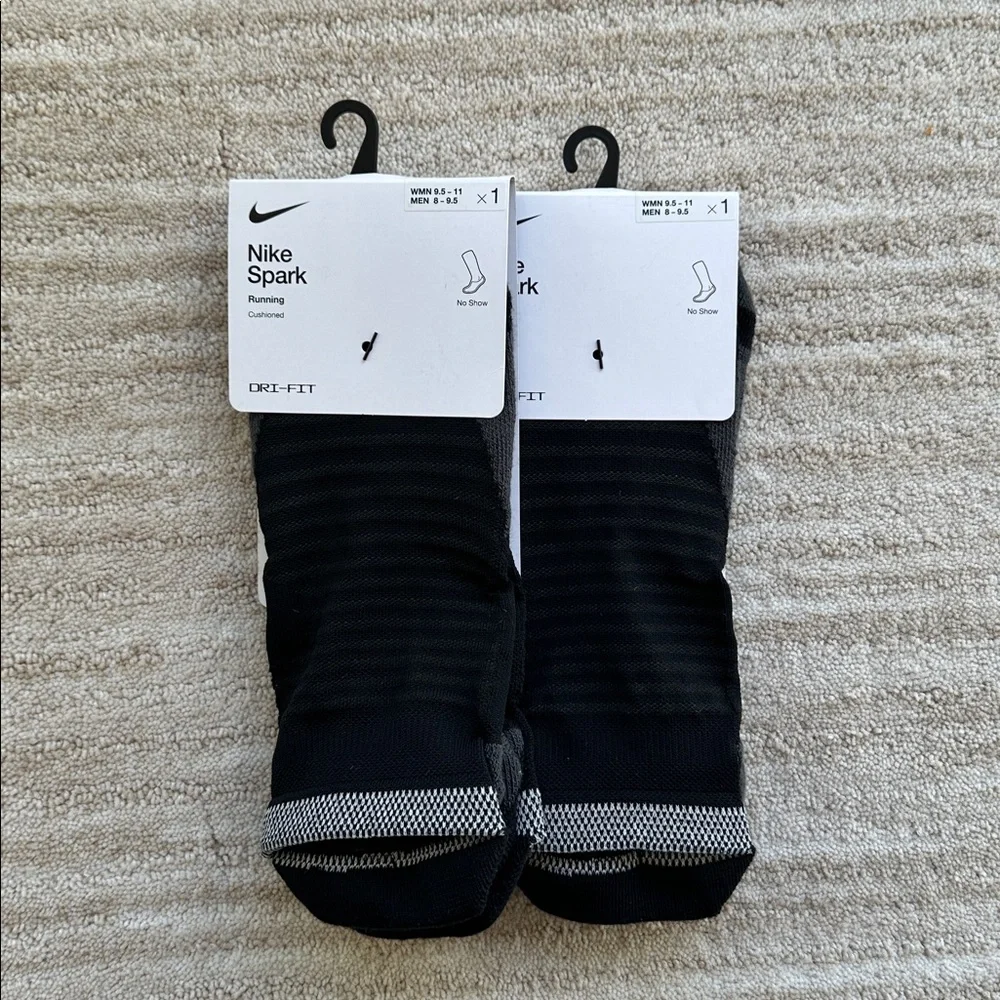NWT 2 Pairs of Nike Spark Cushioned No-Show Running Socks Women 9.5-11 Men 8-9.5